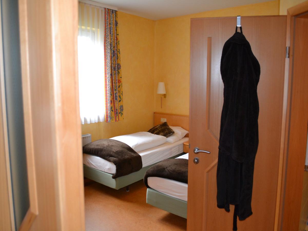 Markt Einersheim Hotel-Gasthof Rotes Ross מראה חיצוני תמונה