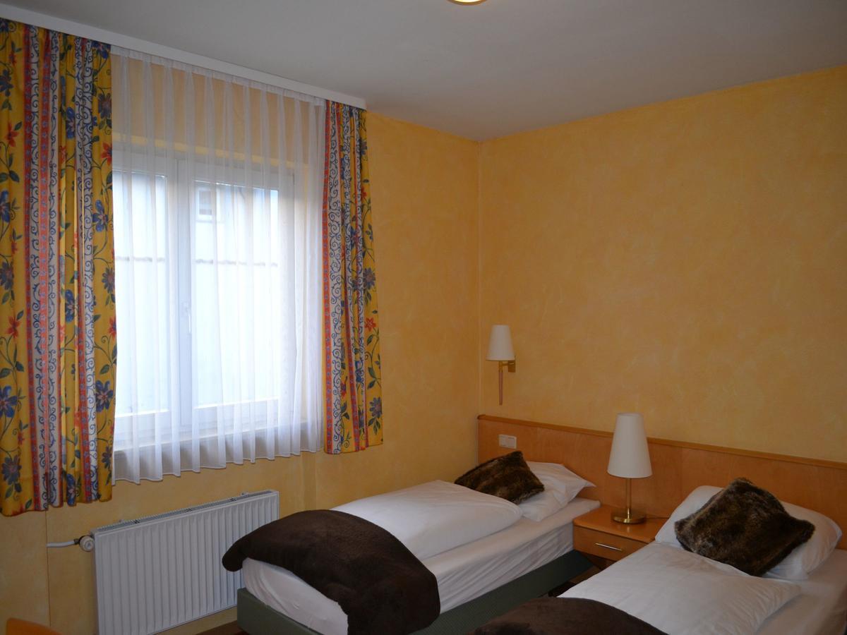Markt Einersheim Hotel-Gasthof Rotes Ross מראה חיצוני תמונה