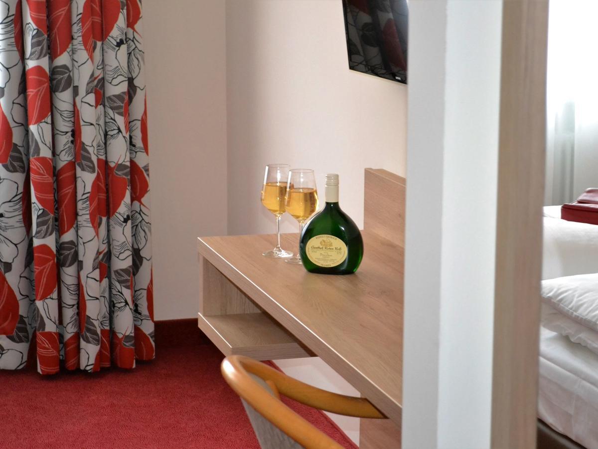 Markt Einersheim Hotel-Gasthof Rotes Ross מראה חיצוני תמונה