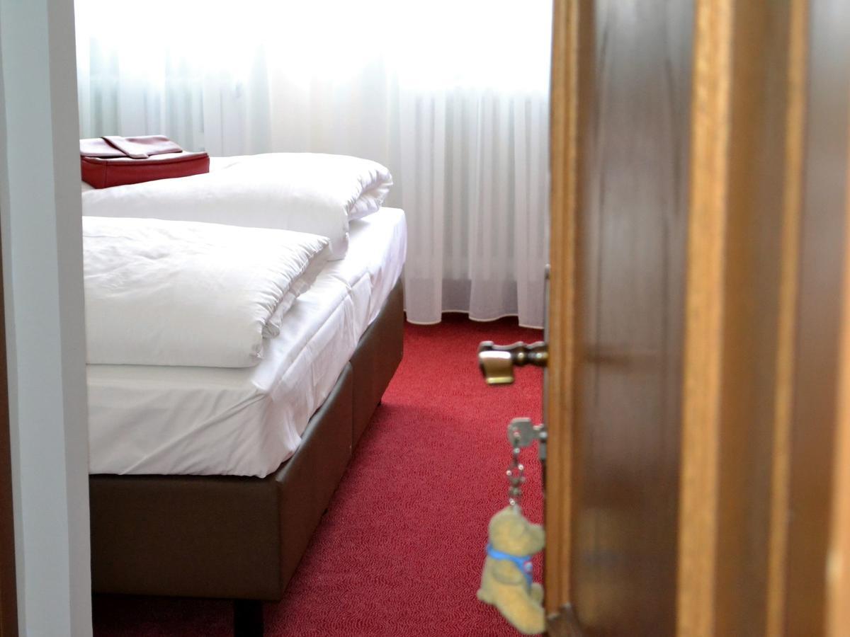 Markt Einersheim Hotel-Gasthof Rotes Ross מראה חיצוני תמונה